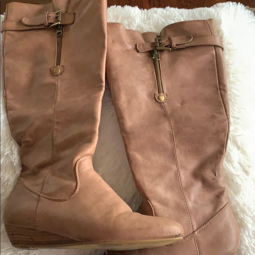 Brown boots